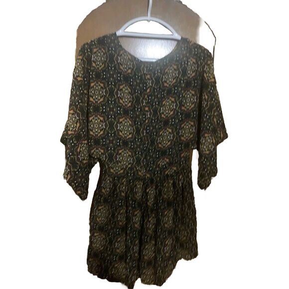 Romeo + Juilet Brown Romper With Zip Up Back And Diamond Pattern. Size. S. B26 - Picture 2 of 4